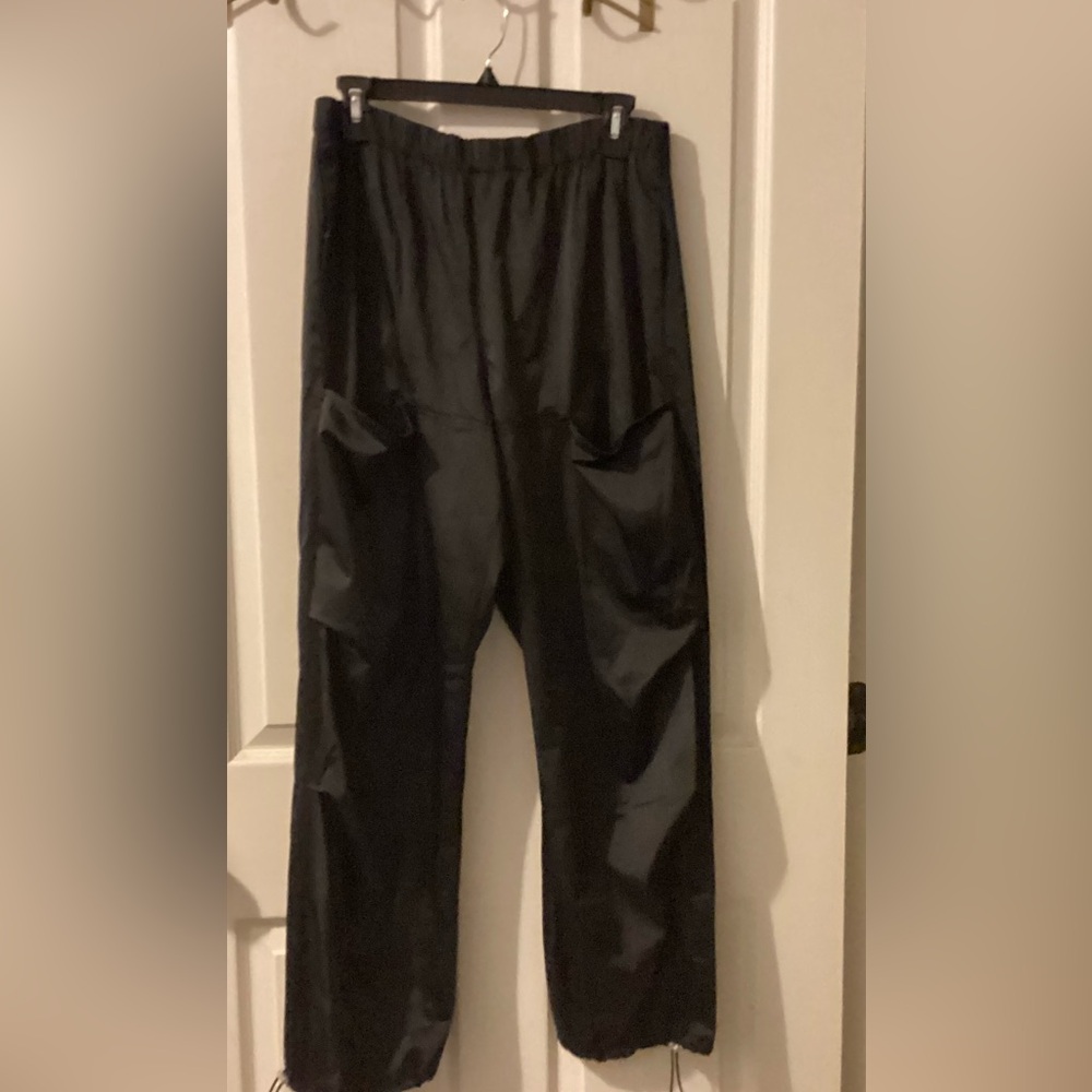 Zara Women’s Sateen effect cargo pants size M